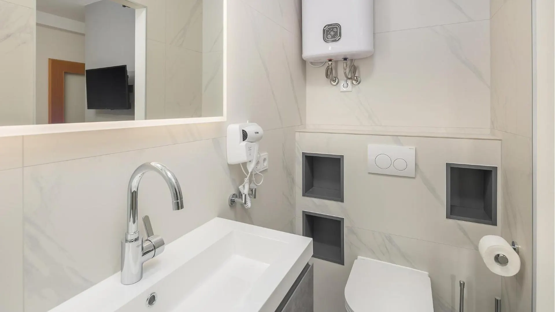 Gorgeous Apartment In Micetici With Wifi Ladrovici
