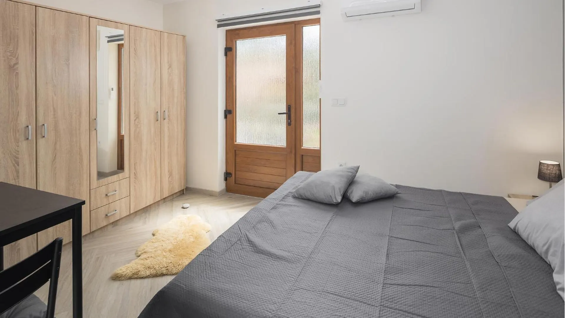 Gorgeous Apartment In Micetici With Wifi Ladrovici 0*,  Croatia