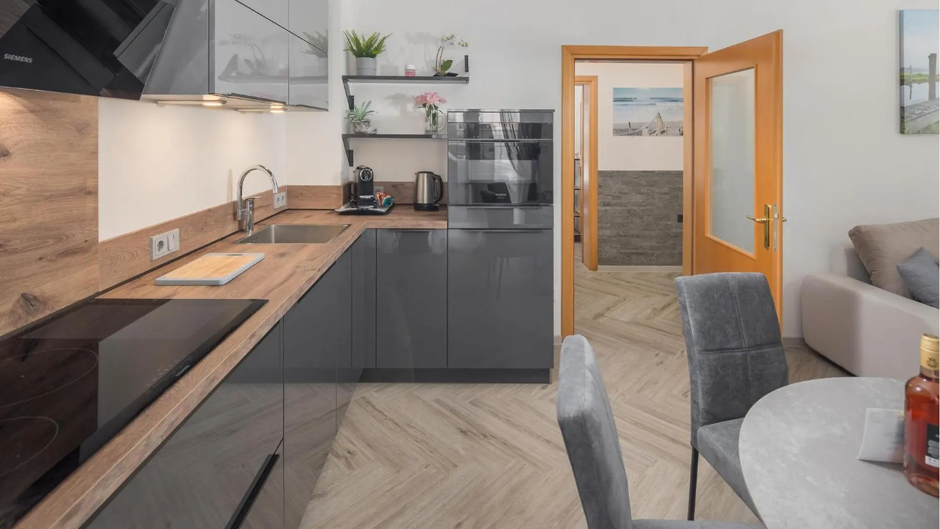 Gorgeous Apartment In Micetici With Wifi Ladrovici