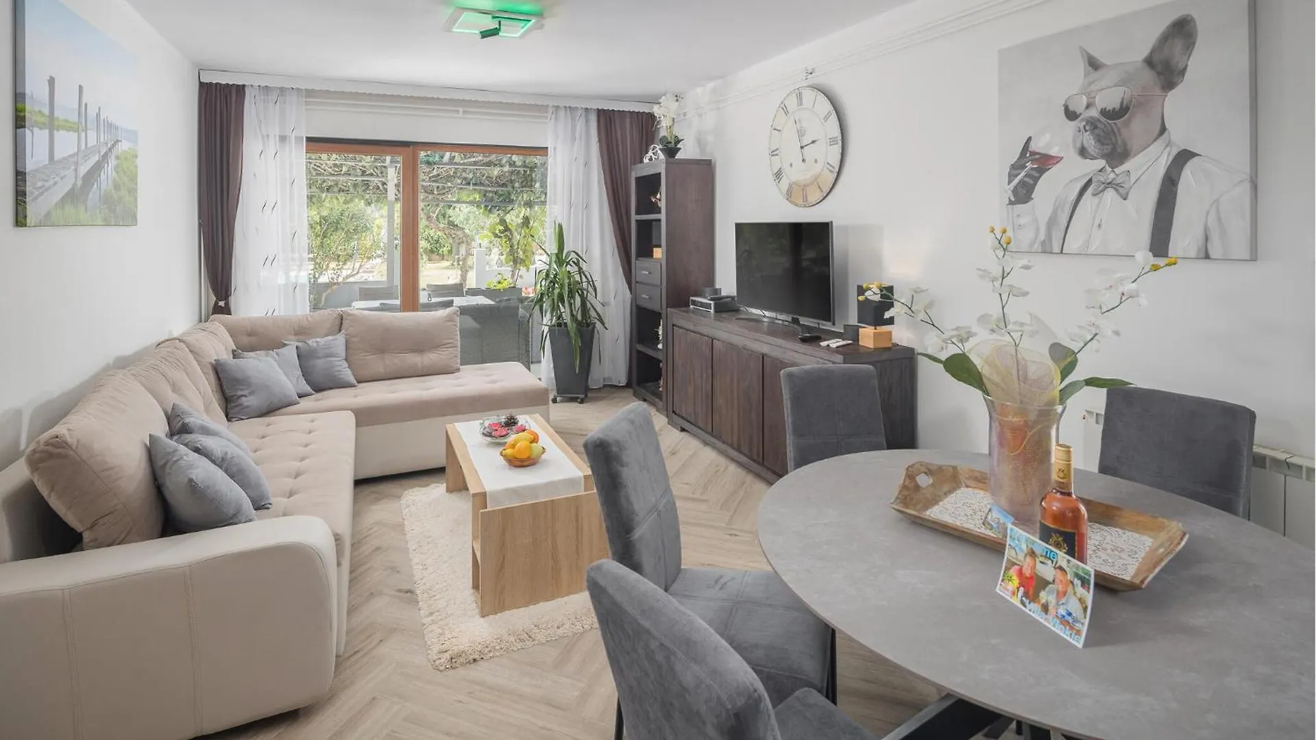 Gorgeous Apartment In Micetici With Wifi Ladrovici
