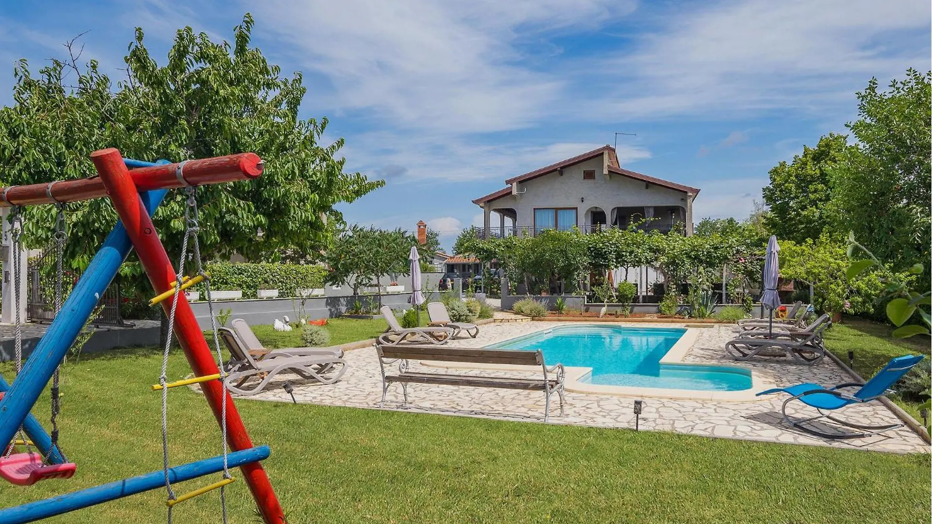 Gorgeous Apartment In Micetici With Wifi Ladrovici